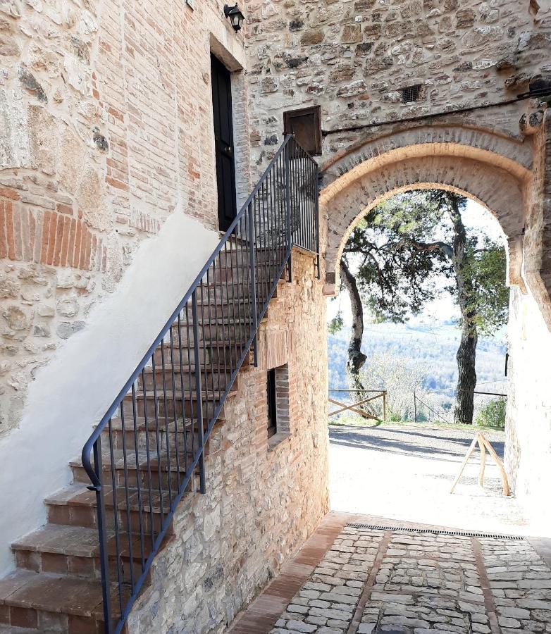 Hotel Borgo Petroro Todi Exterior foto