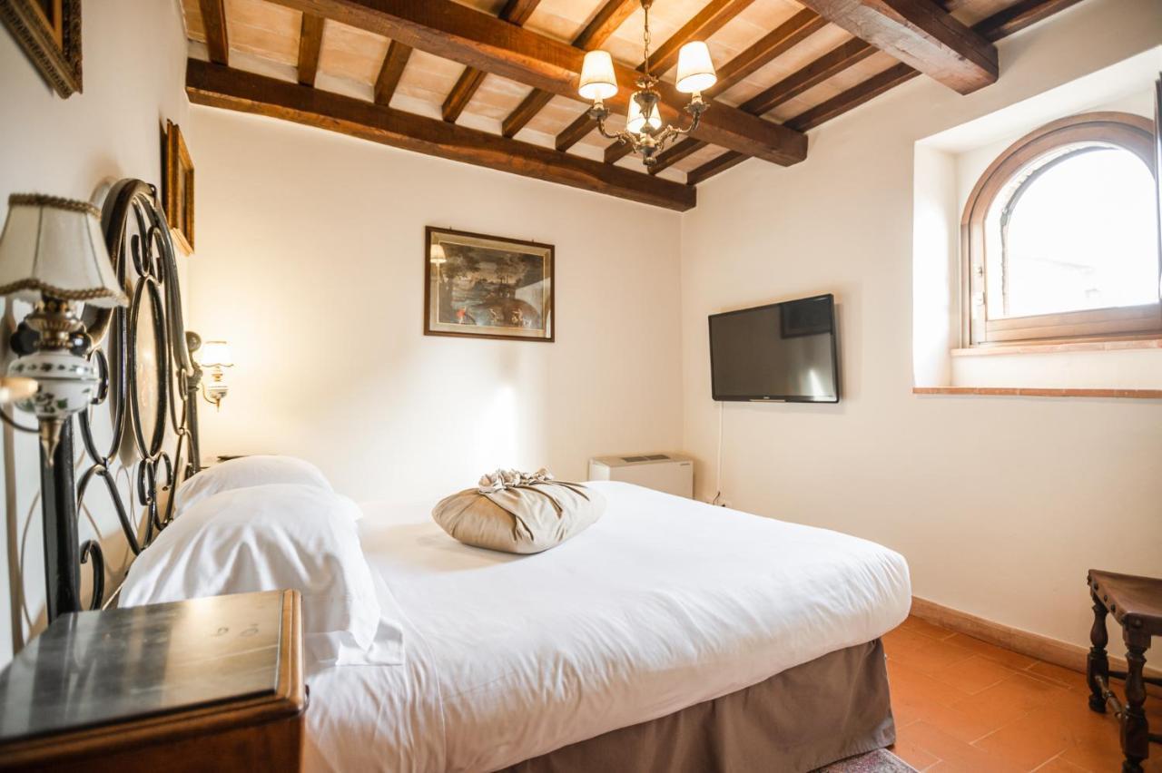 Hotel Borgo Petroro Todi Exterior foto